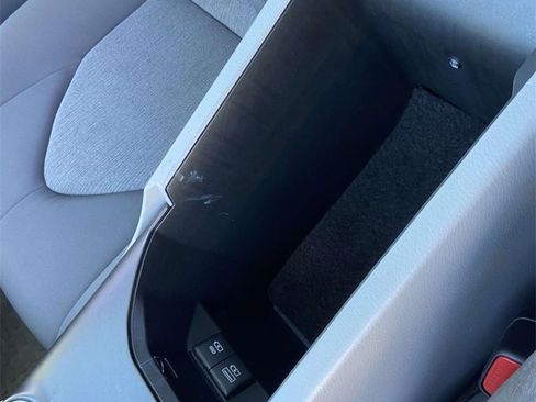 Used 2024 Toyota Camry LE image 27