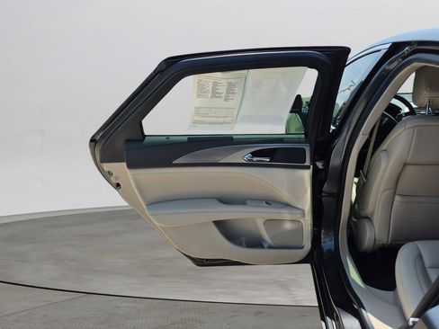 Used 2020 Lincoln MKZ w/ Convenience Package FWD image 31