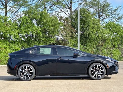 New 2026 Toyota Prius Plug-In Hybrid image 3