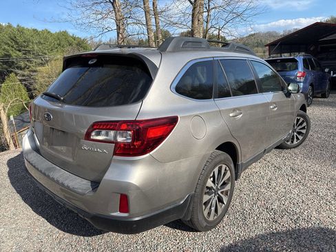 Used 2015 Subaru Outback 2.5i Limited image 7