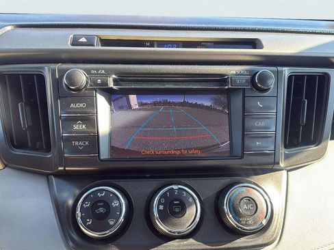 Used 2013 Toyota RAV4 LE image 12