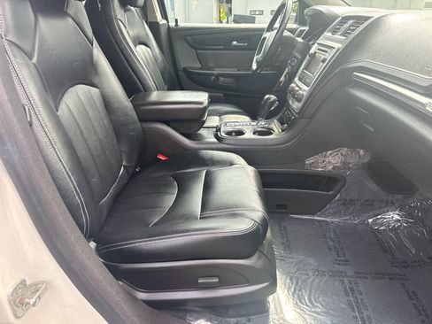 Used 2013 GMC Acadia SLE FWD image 12