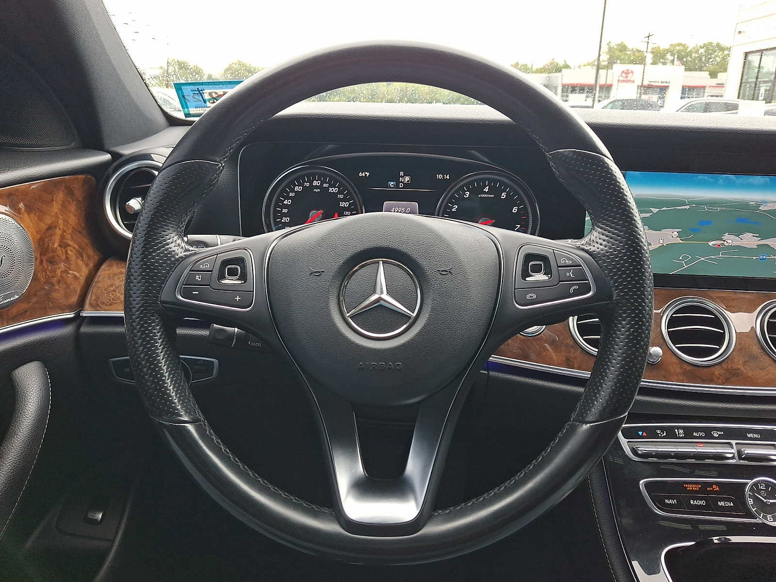 Used 2017 Mercedes-Benz E 300 4MATIC image 19
