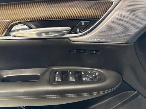 Used 2023 Cadillac XT6 Premium Luxury w/ Platinum Package AWD/4WD image 24