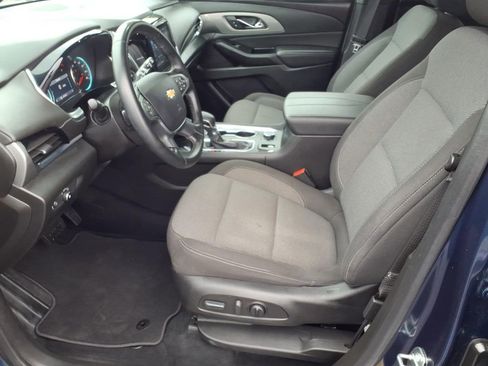 Used 2023 Chevrolet Traverse LT AWD/4WD image 9