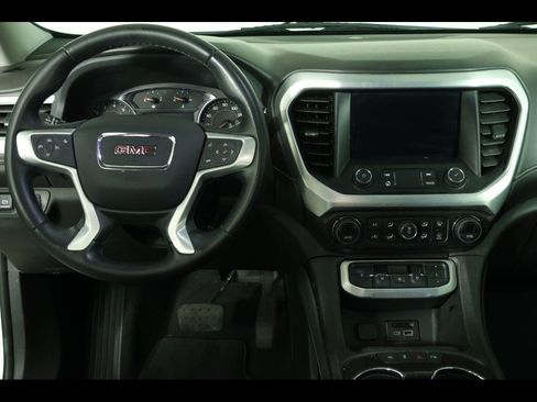 Used 2023 GMC Acadia SLT image 17