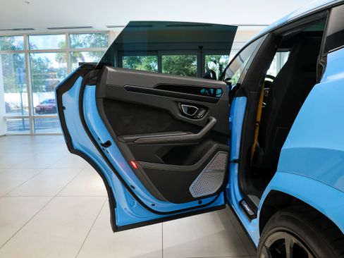 Used 2024 Lamborghini Urus S image 39