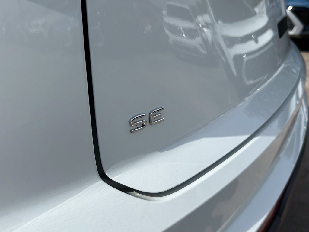 Certified 2024 Volkswagen Atlas Cross Sport SE FWD image 47