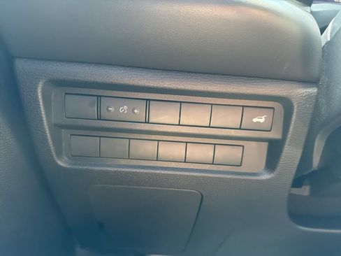 Used 2024 Mitsubishi Outlander SE Black Edition FWD image 18