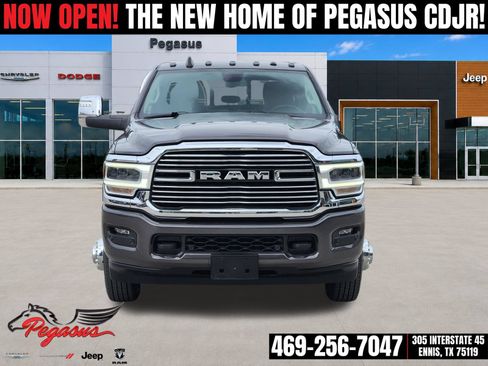 Used 2024 RAM 3500 Laramie AWD/4WD image 6