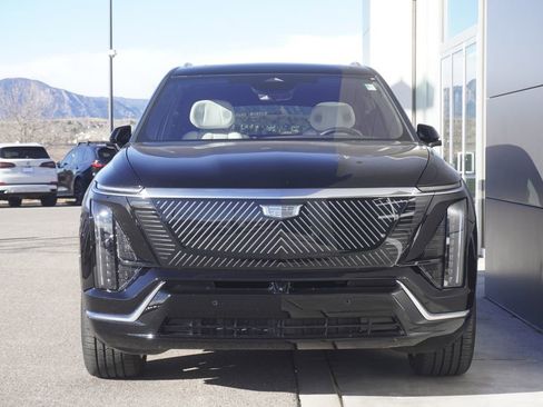 Used 2026 Cadillac Vistiq Luxury image 5