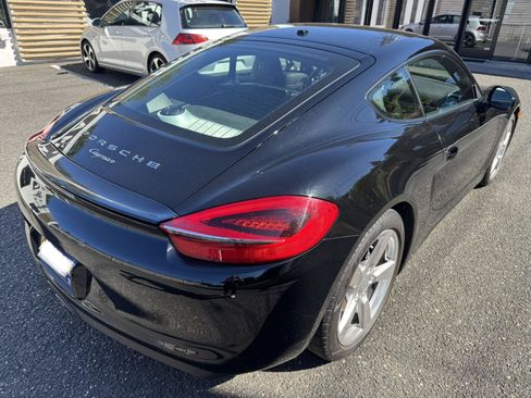 Used 2015 Porsche Cayman RWD image 3