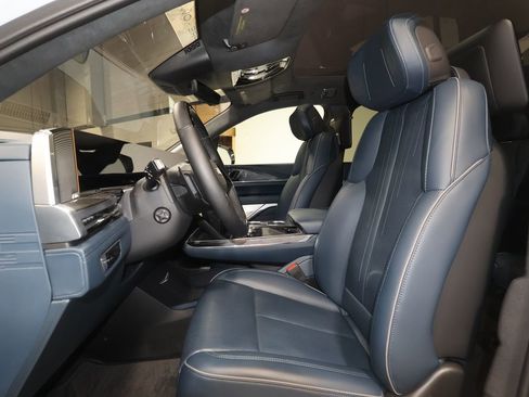 Certified 2026 Cadillac Escalade IQ Sport 2 AWD/4WD image 22
