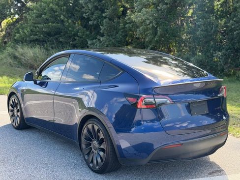 Used 2020 Tesla Model Y Long Range image 3
