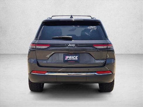 Used 2025 Jeep Grand Cherokee Limited RWD image 7