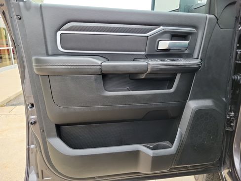 Used 2025 RAM 2500 Big Horn AWD/4WD image 6
