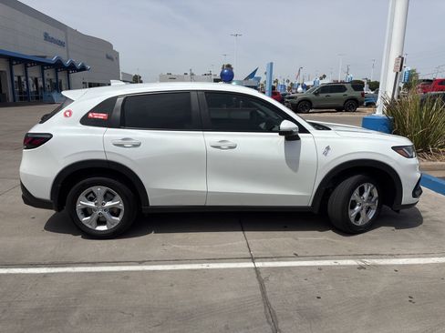 Certified 2025 Honda HR-V LX image 8