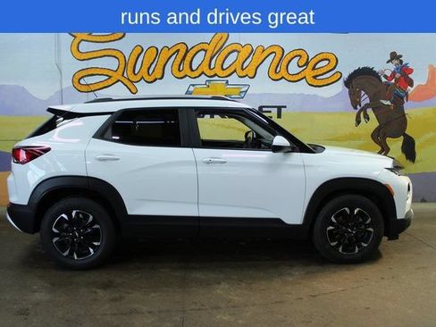 Used 2023 Chevrolet TrailBlazer LT w/ Convenience Package FWD image 1