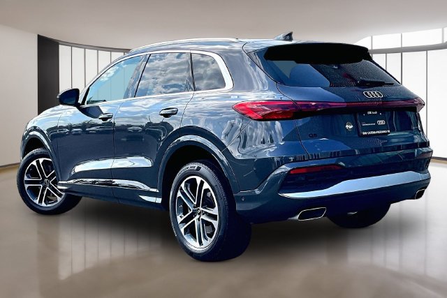 Used 2025 Audi Q5 Premium w/ Convenience Package AWD/4WD image 4