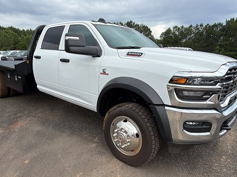 New 2026 RAM 5500 Tradesman w/ Chrome Appearance Group AWD/4WD image 5
