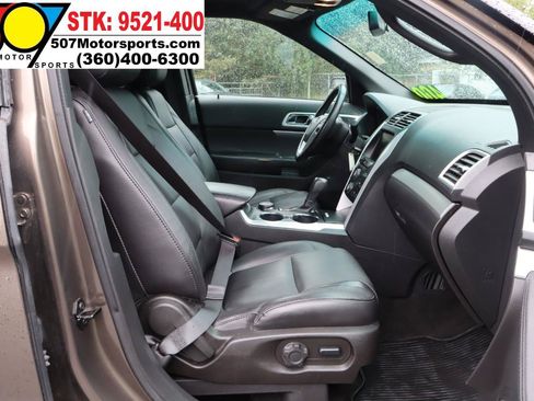 Used 2015 Ford Explorer XLT w/ Equipment Group 202A AWD/4WD image 20