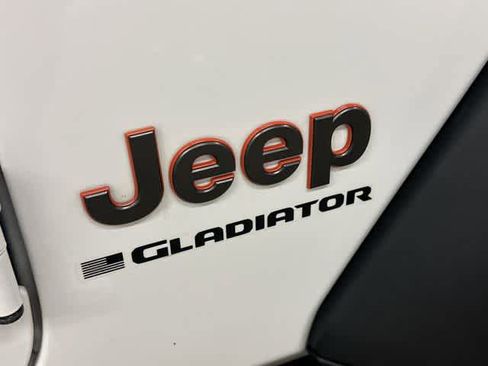 Used 2023 Jeep Gladiator Mojave w/ Trailer Tow Package AWD/4WD image 28