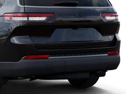 New 2026 Jeep Grand Cherokee L 4WD image 13