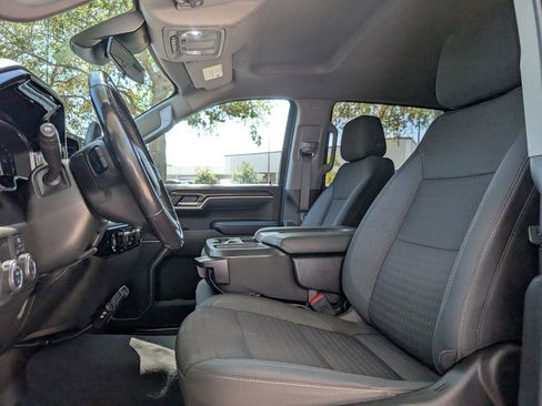 Used 2022 Chevrolet Silverado 1500 LT RWD image 17