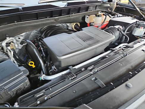 Used 2026 Chevrolet Tahoe High Country AWD/4WD image 29