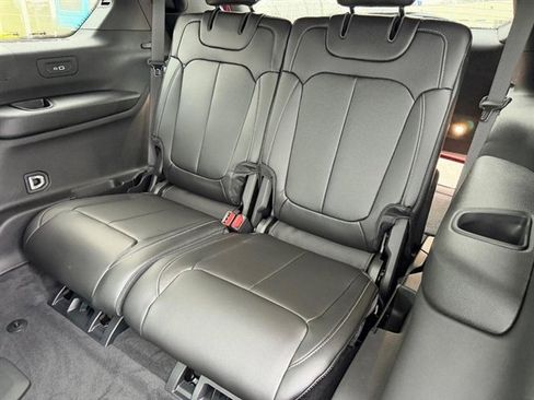 New 2025 Jeep Grand Cherokee L Limited image 9