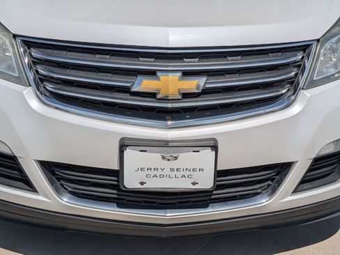 Used 2016 Chevrolet Traverse LT AWD/4WD image 9