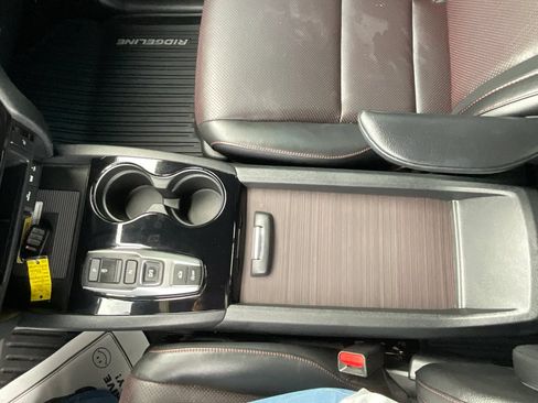 Used 2021 Honda Ridgeline Black Edition image 21