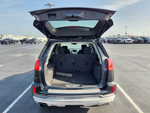 Used 2016 GMC Terrain SLE FWD image 10