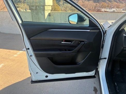 Used 2023 MAZDA CX-50 2.5 S w/ Preferred Plus Pkg image 10