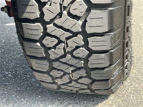 Used 2021 Jeep Gladiator Willys image 19