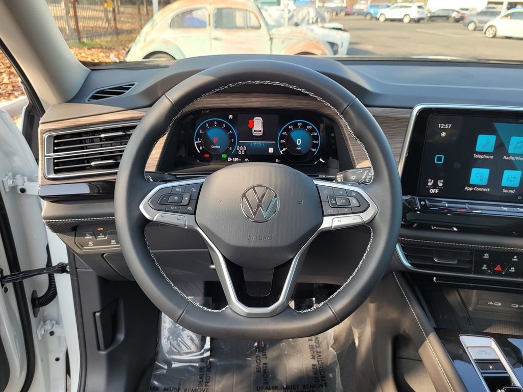 New 2025 Volkswagen Atlas SEL AWD/4WD image 17