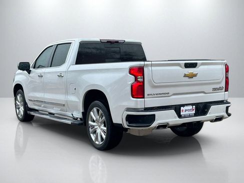 Used 2023 Chevrolet Silverado 1500 High Country w/ High Country Premium Package AWD/4WD image 7