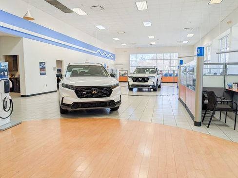 Used 2023 Nissan Pathfinder SL w/ SL Premium Package image 18