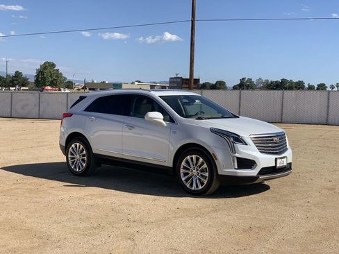Used 2019 Cadillac XT5 Platinum AWD/4WD image 3