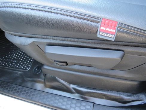 New 2022 RAM 3500 Tradesman w/ Chrome Appearance Group image 24