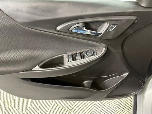 Used 2022 Chevrolet Malibu LS FWD image 11