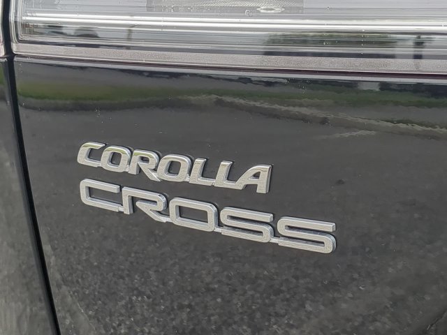 Certified 2023 Toyota Corolla Cross XLE w/ Convenience Package FWD image 13