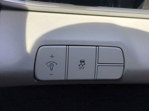 New 2026 Hyundai Elantra Limited image 28