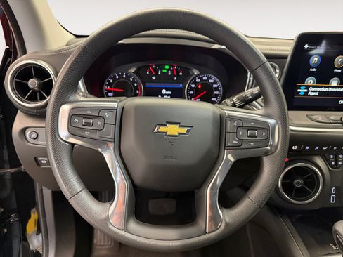 Used 2024 Chevrolet Blazer LT w/ Convenience Package FWD image 15