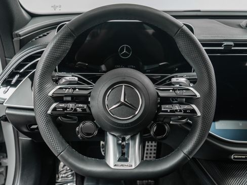 Used 2026 Mercedes-Benz E 53 AMG e 4MATIC Sedan image 15