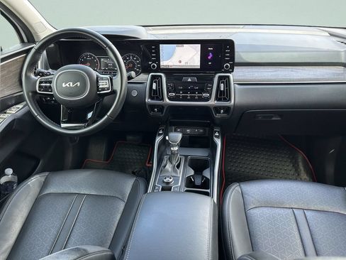 Used 2023 Kia Sorento EX w/ Panoramic Sunroof Package FWD image 18