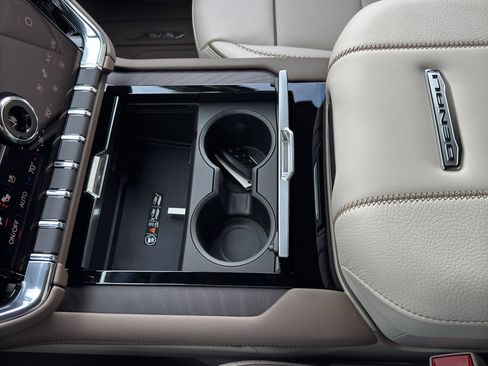 New 2026 GMC Yukon XL Denali image 30