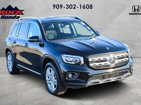 Used 2022 Mercedes-Benz GLB 250 w/ Premium Package Lite image 3