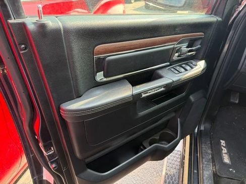 Used 2016 RAM 1500 Laramie w/ Convenience Group AWD/4WD image 17