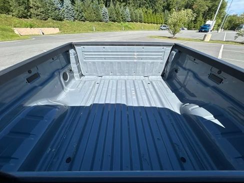 Used 2024 Nissan Frontier PRO-4X w/ Off-Road Protection Package AWD/4WD image 19
